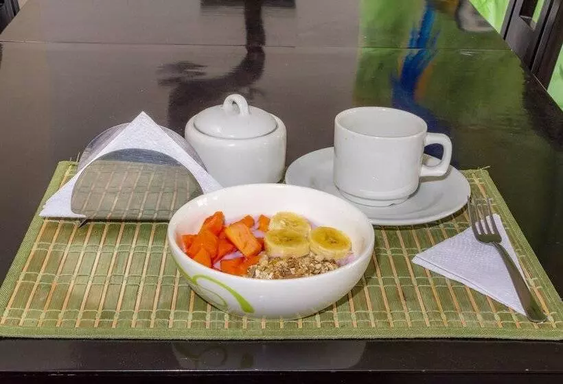ホテル Ayenda Mountain Hostels Manizales