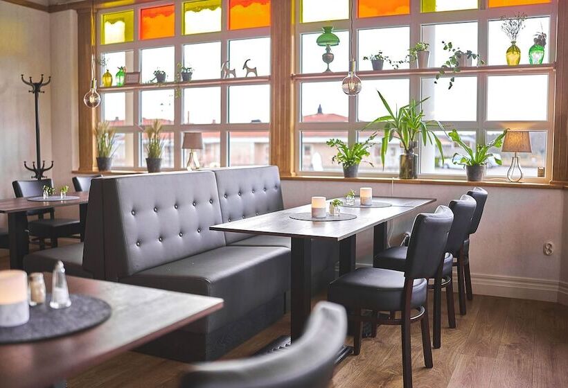 Björkbackens Vandrarhem I Vimmerby Hostel