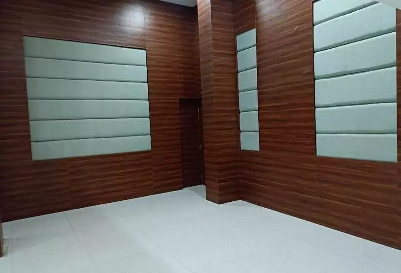 ホテル Autumn Crocus