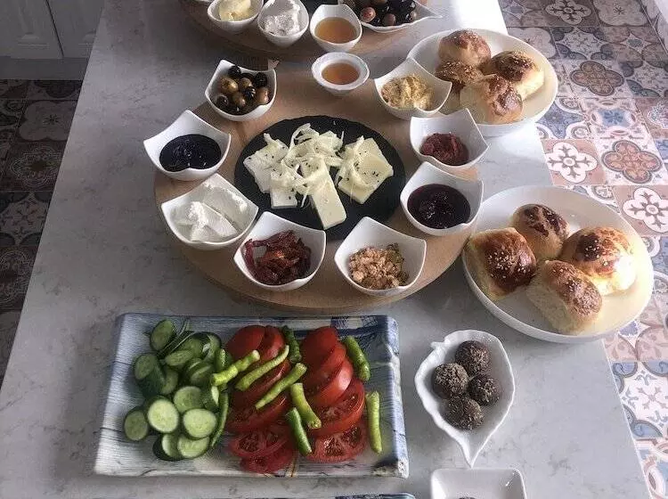 Otel Gülayvalık