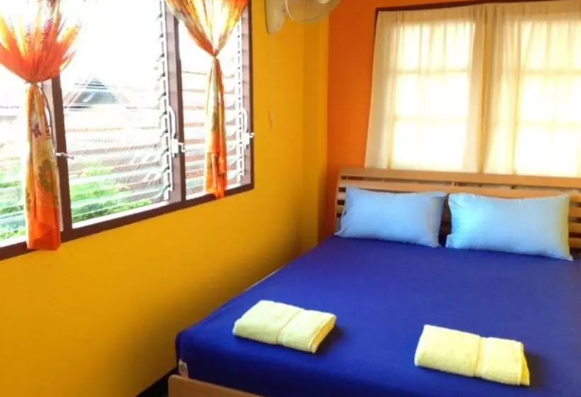 Общежитие Just Chill Inn