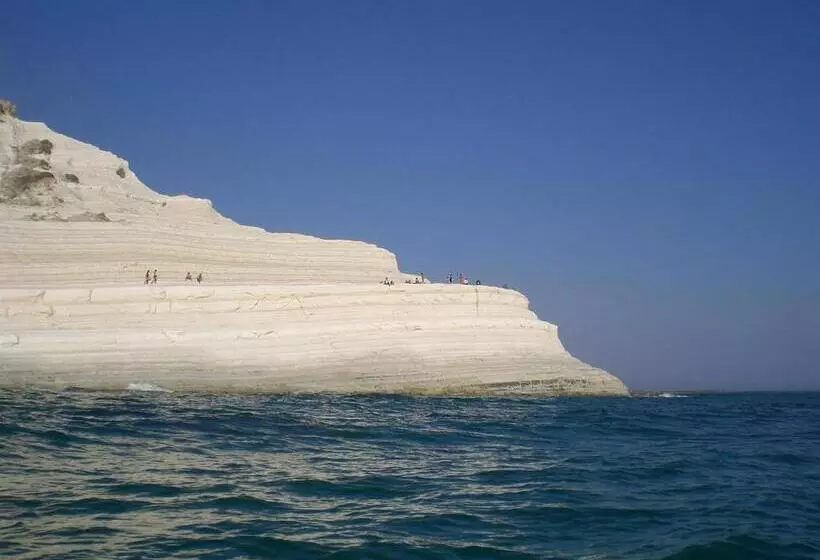 ベッドアンドブレックファースト La Finestra Sulla Valle