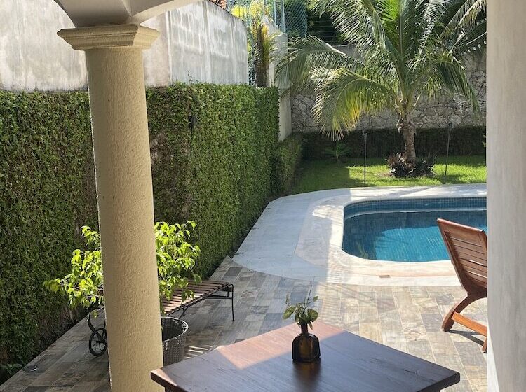 مبيت وإفطار Yurinn