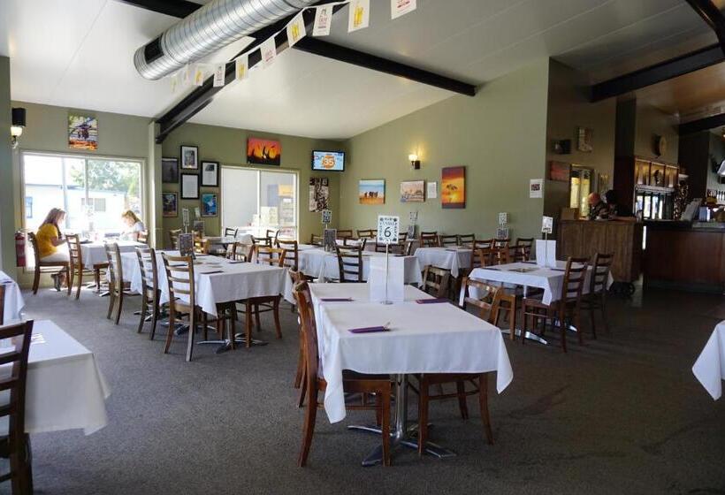 Dooley's Tavern & Motel Springsure