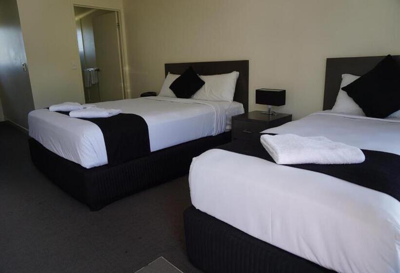 Dooley's Tavern & Motel Springsure