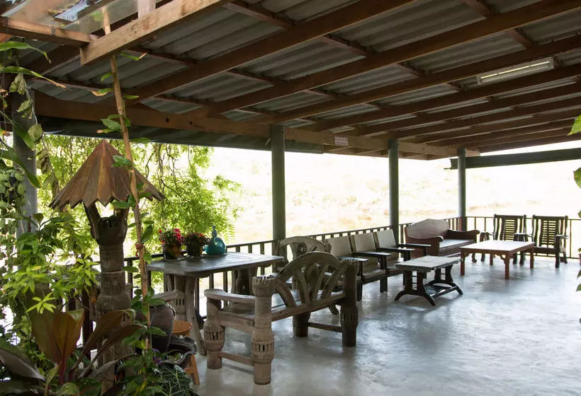 Otel Chaam Little Shop & Resort