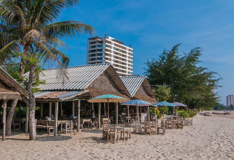 Отель Chaam Little Shop & Resort