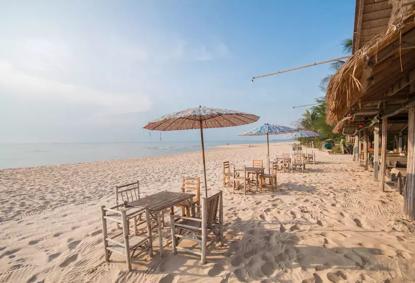 Otel Chaam Little Shop & Resort