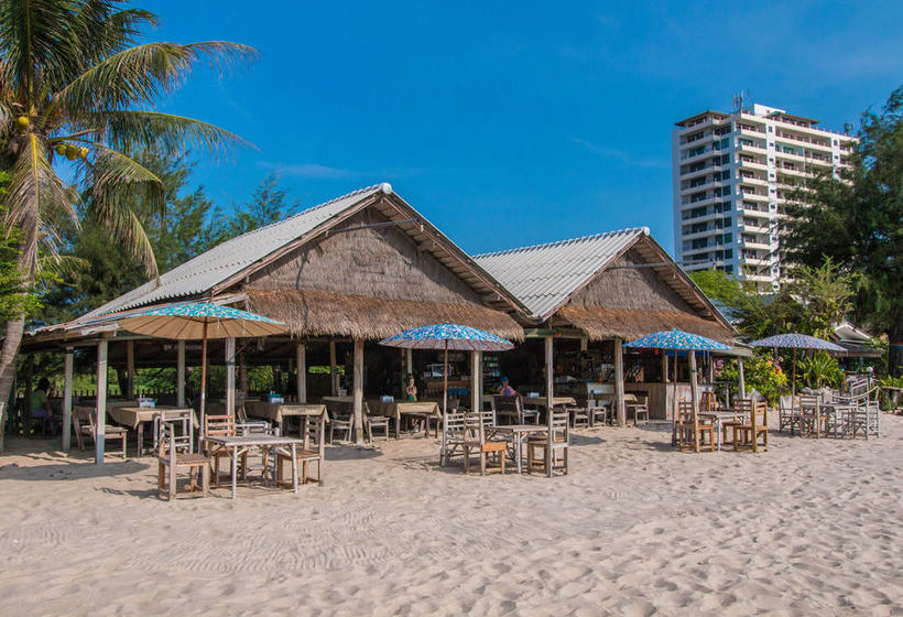 Отель Chaam Little Shop & Resort