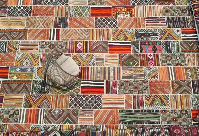 هتل Kayatas Cave Suites