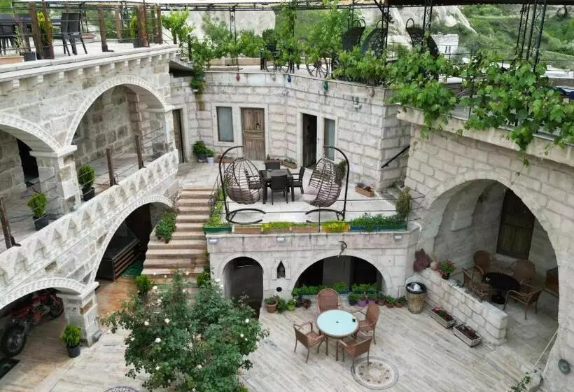 هتل Kayatas Cave Suites