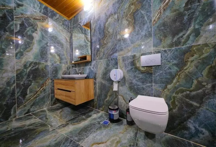 هتل Kayatas Cave Suites