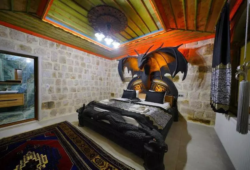 هتل Kayatas Cave Suites