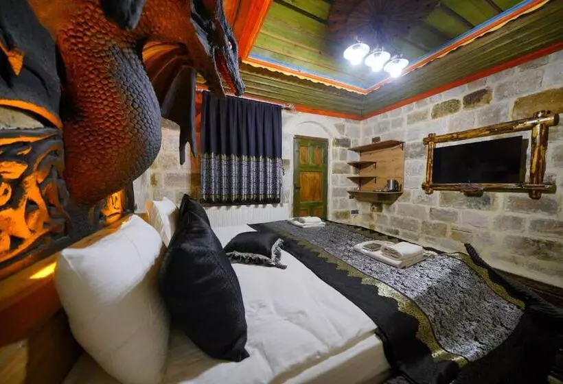 هتل Kayatas Cave Suites