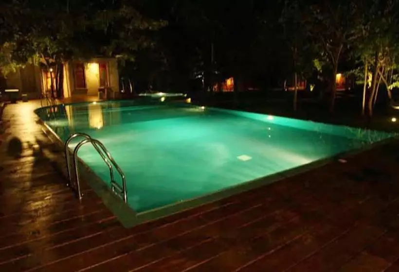 בית מלון כפרי Nil Diya Mankada Safari Lodge