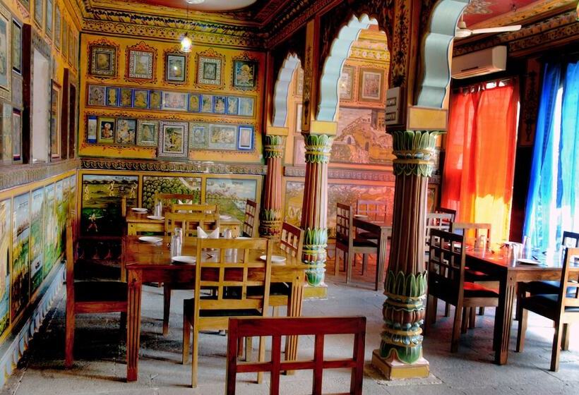 ホテル Nirvana Home