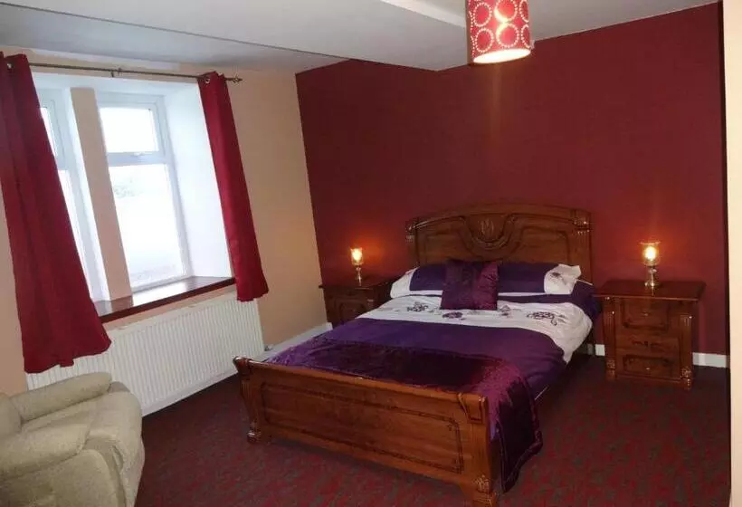 Отель St. Cyrus Village Inn