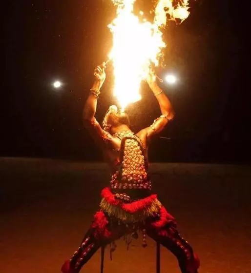 هتل The Gunjur Project Lodge