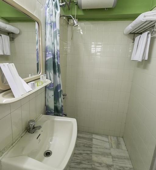 בית מלון כפרי Treebo Trend New Castle