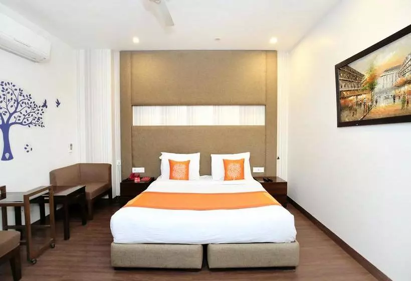בית מלון כפרי ZO Rooms Iconic Panchkula Sector 11