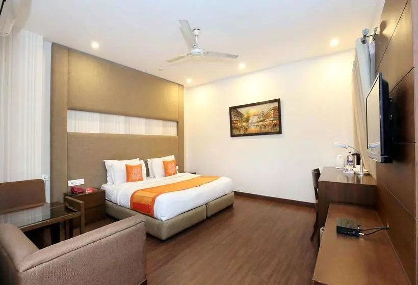 בית מלון כפרי ZO Rooms Iconic Panchkula Sector 11