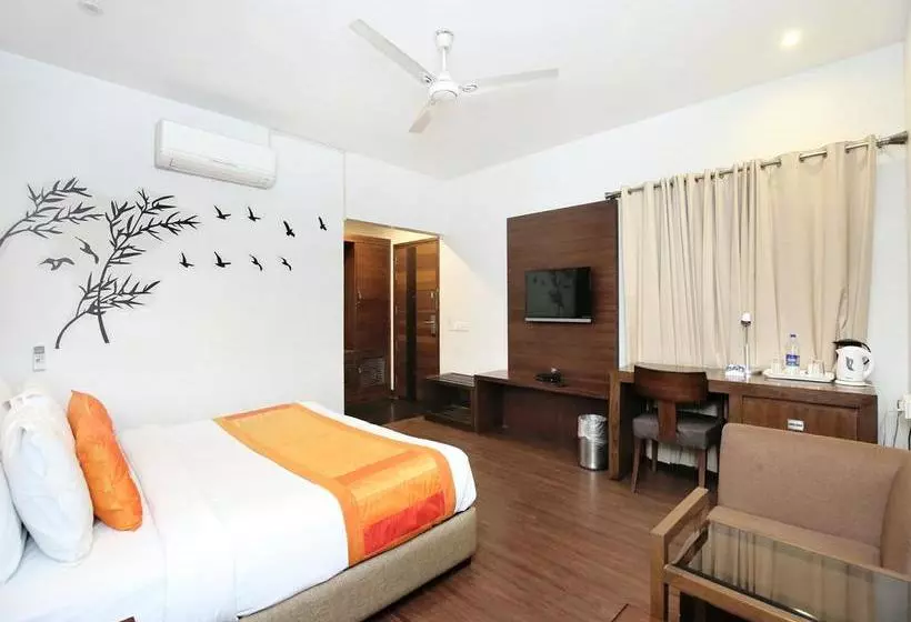 בית מלון כפרי ZO Rooms Iconic Panchkula Sector 11