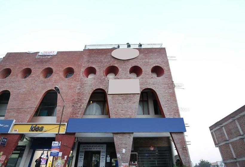 Hotel ZO Rooms Iconic Panchkula Sector 11