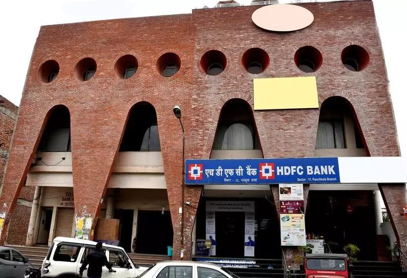 בית מלון כפרי ZO Rooms Iconic Panchkula Sector 11