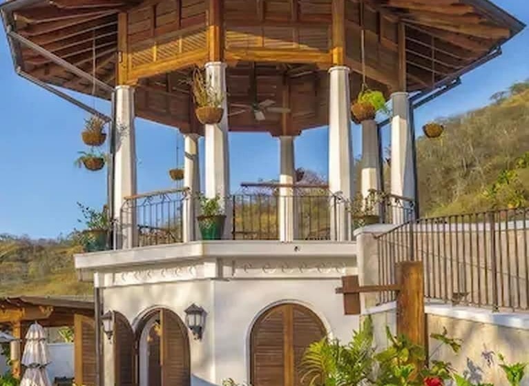 Las Catalinas Collection