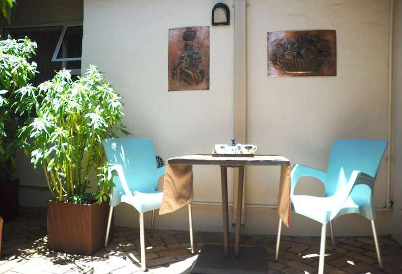 פנסיון Fifteen On Orange