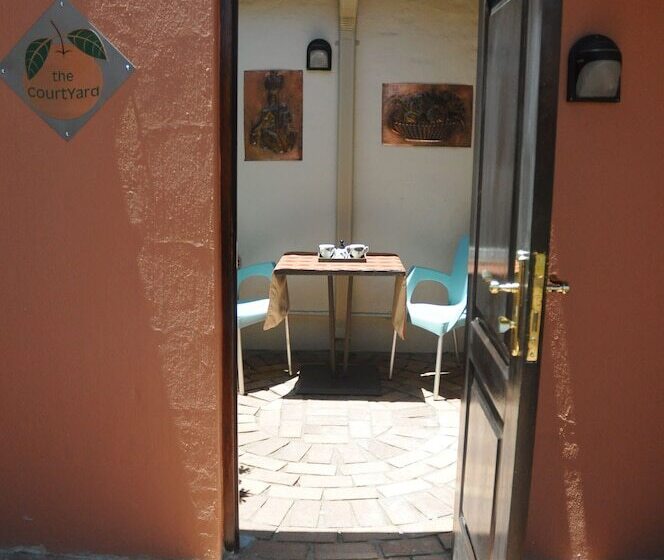 פנסיון Fifteen On Orange