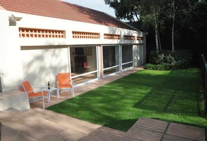 פנסיון Fifteen On Orange