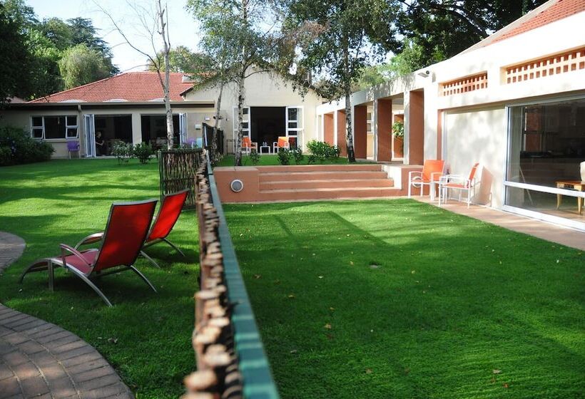 פנסיון Fifteen On Orange