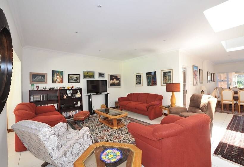 פנסיון Fifteen On Orange