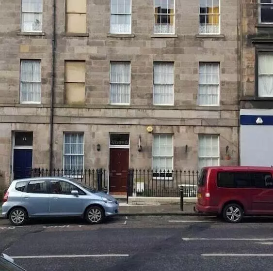 پانسیون Sakura Edinburgh Guest House