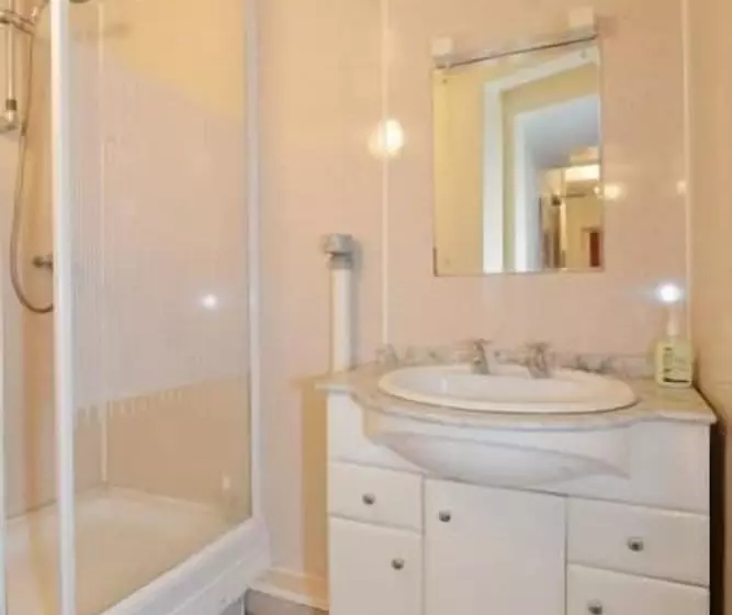 پانسیون Sakura Edinburgh Guest House