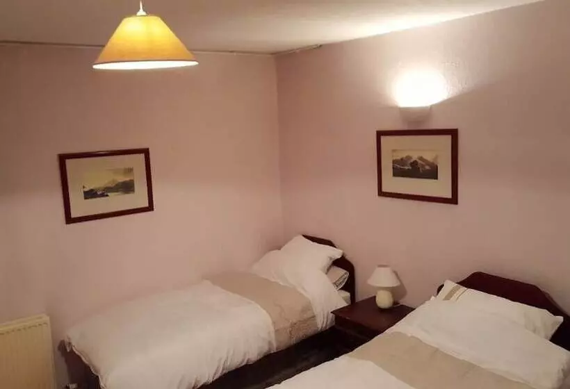 پانسیون Sakura Edinburgh Guest House