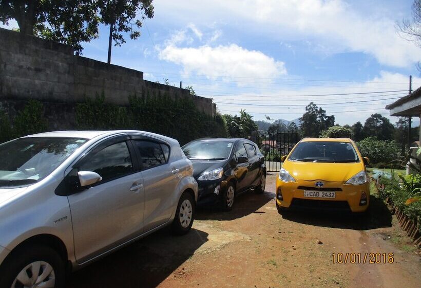 פנסיון Andrews Hostel