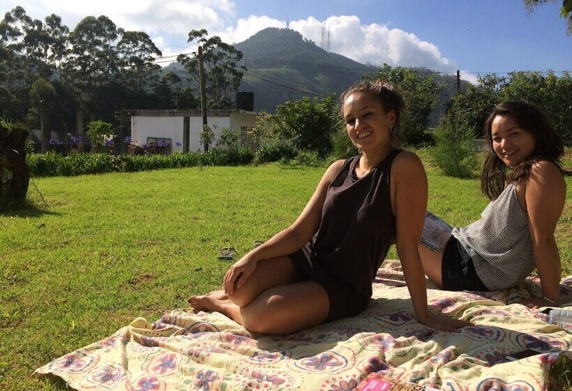 פנסיון Andrews Hostel