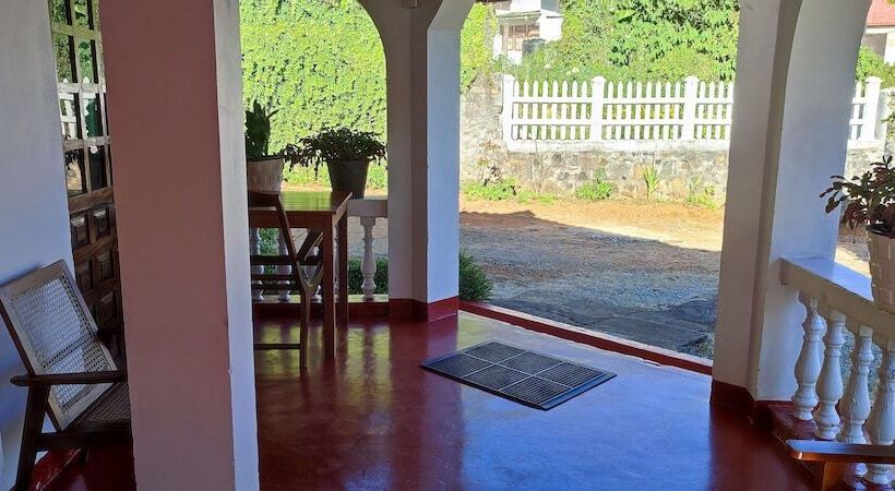 פנסיון Andrews Hostel