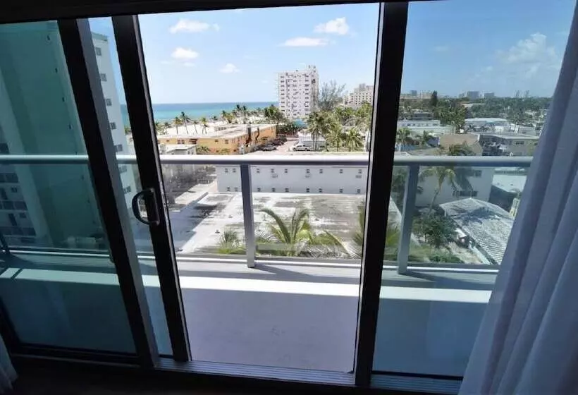 هتل Hollywood Bliss Studio Balcony Beach View