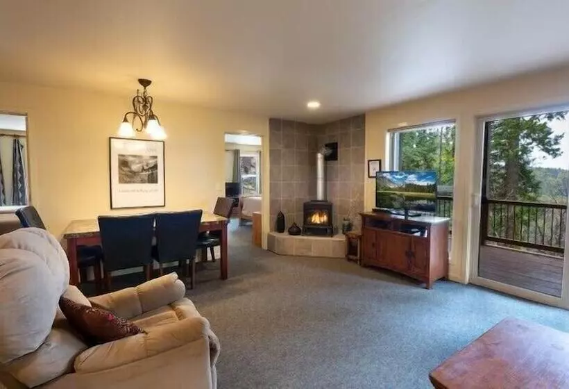 Scenic Wonders Falcon S Nest 3 Bedrooms