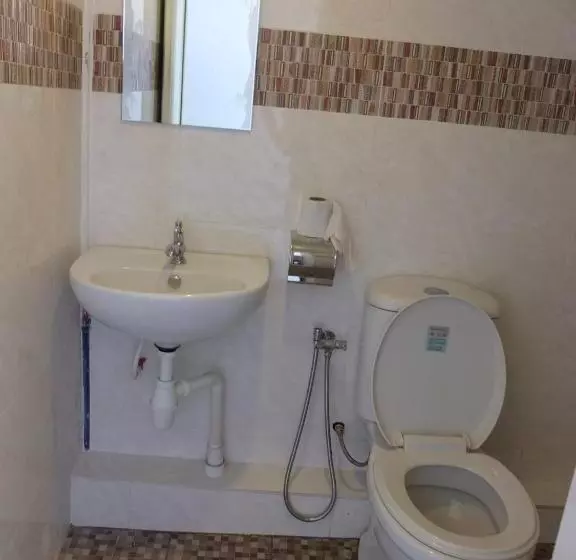 Muntri House   Hostel