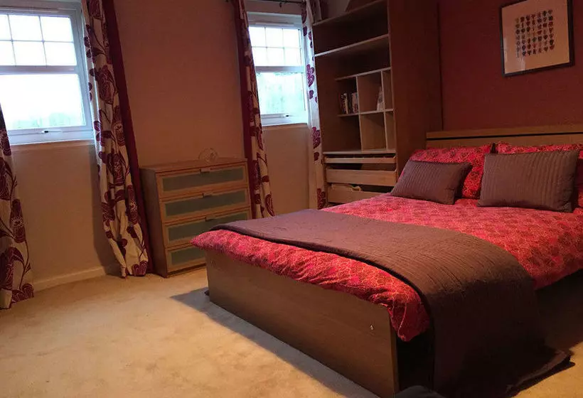 تختخواب و صبحانه A Room In The Country