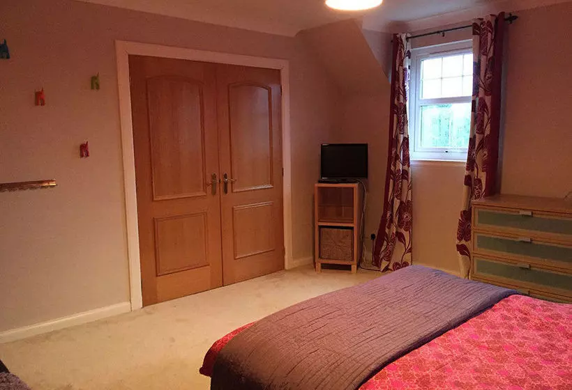 تختخواب و صبحانه A Room In The Country