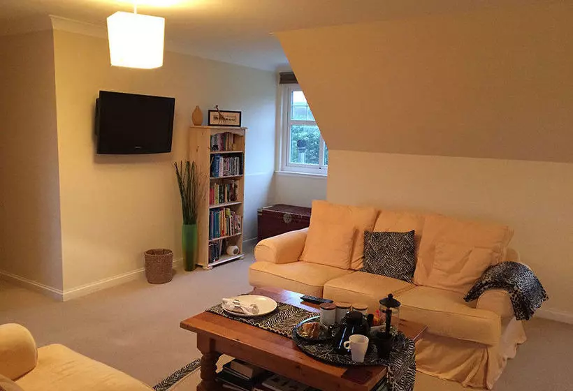 تختخواب و صبحانه A Room In The Country