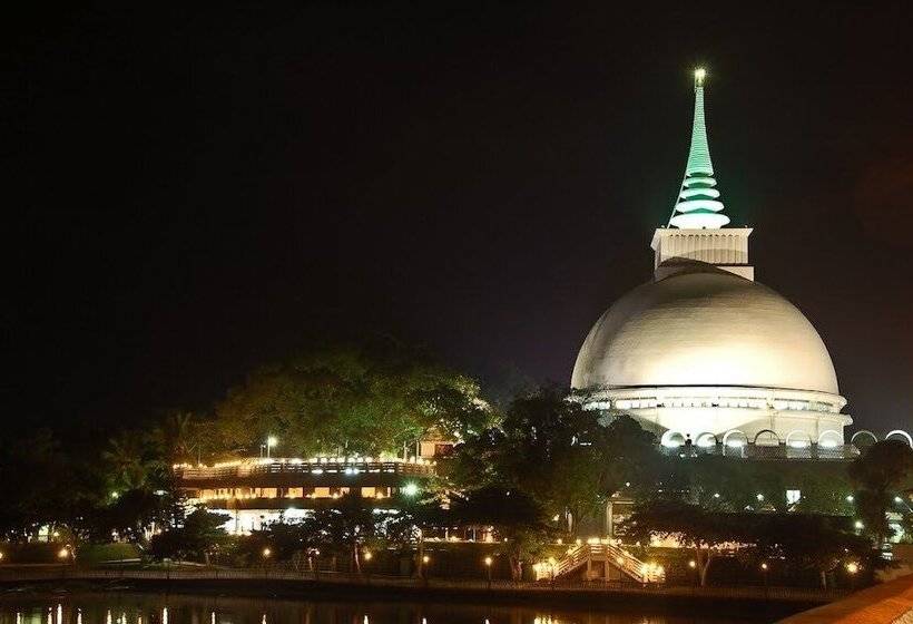 Bed and Breakfast Feel Beach Villa