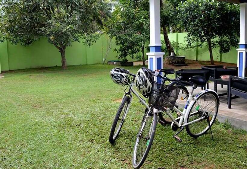 Bed and Breakfast Feel Beach Villa