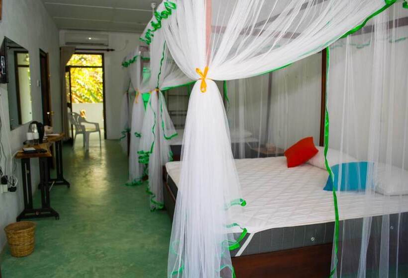 Bed and Breakfast Feel Beach Villa