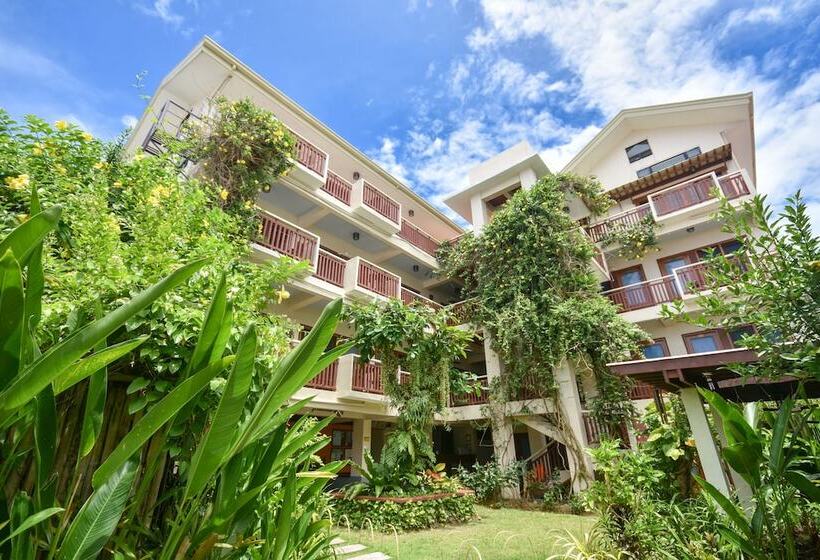 فندق Agos Boracay Rooms + Beds